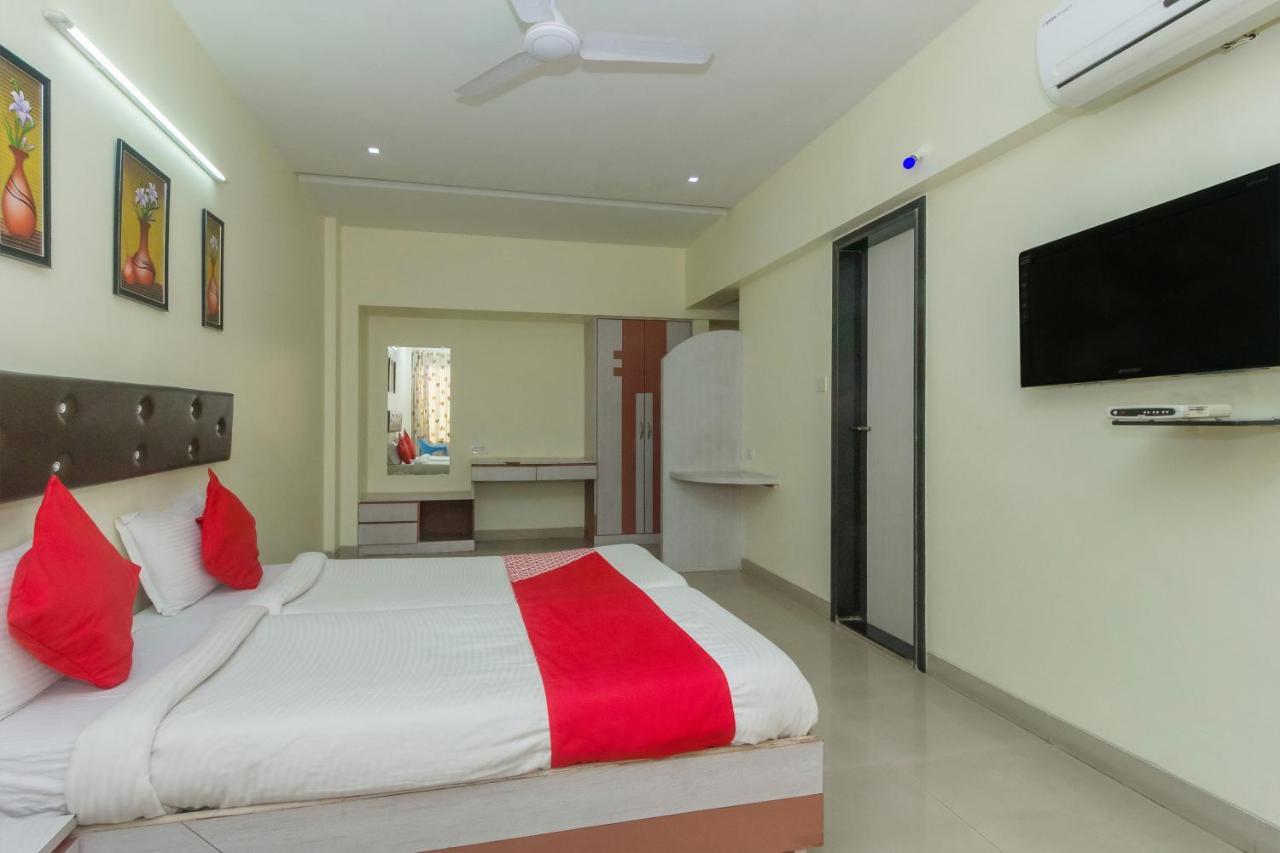 Flagship 4387 Hotel Theem Plaaza Nashik Dış mekan fotoğraf